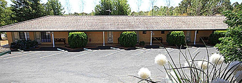 Hilltops Retreat Motor Inn Young Eksteriør bilde